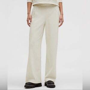 NWT Lululemon Scuba MR Wide-Leg Pant *Velvet ~ Sz XS ~ Bone